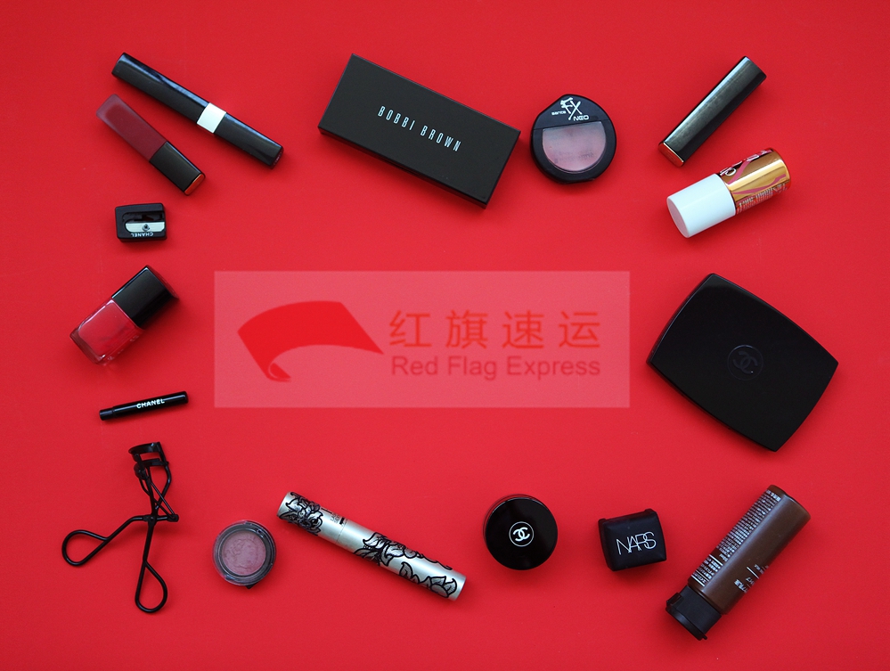 16588048307505.jpg 攝圖網(wǎng)_500567391_中國紅背景節(jié)日化妝品擺放(企業(yè)商用)_副本.jpg