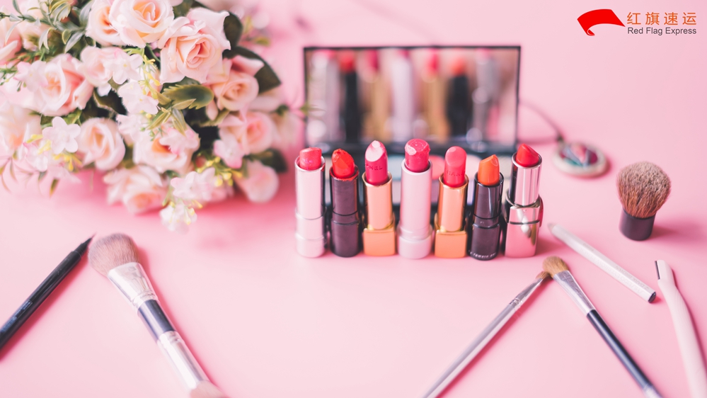 16588218254870.jpg 攝圖網(wǎng)_500498717_美妝口紅化妝品(企業(yè)商用)_副本.jpg